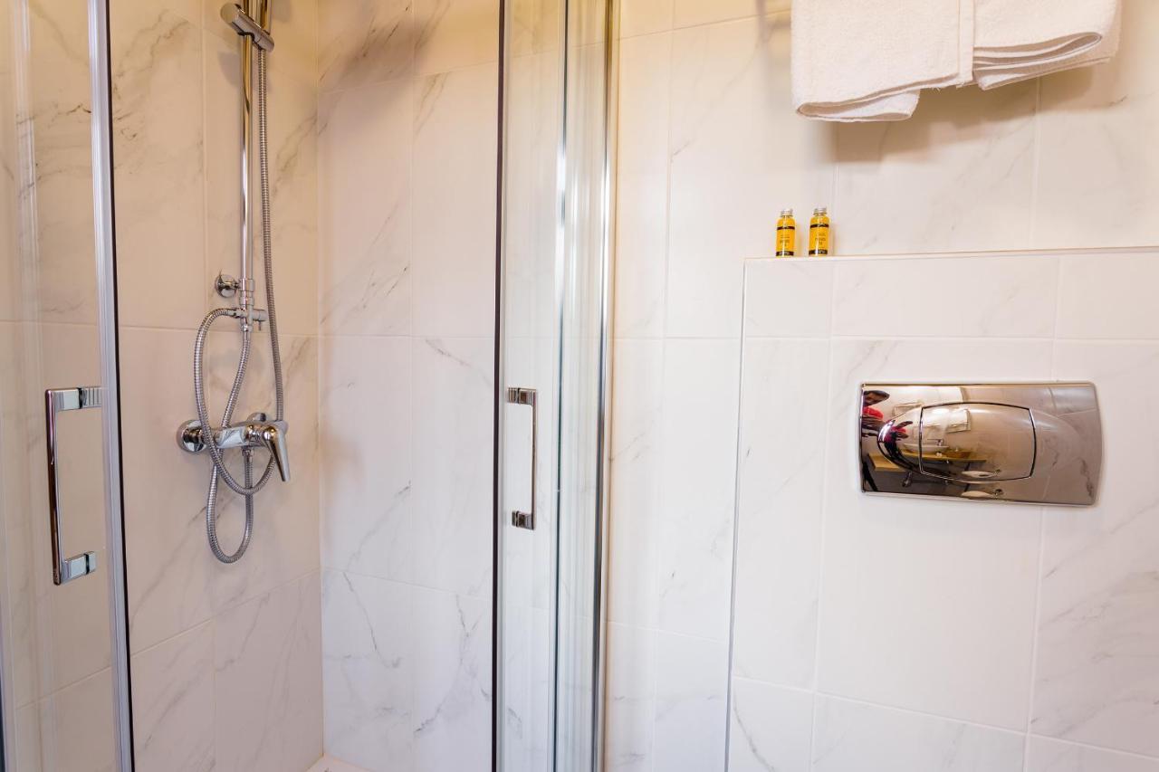 Blossom Rooms & Suite Верія Екстер'єр фото
