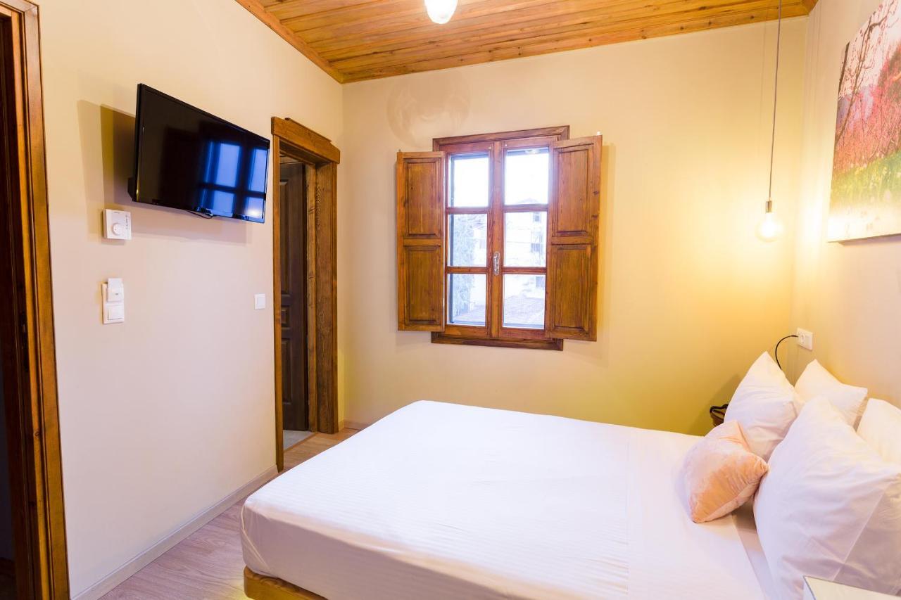 Blossom Rooms & Suite Верія Екстер'єр фото
